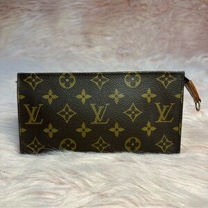 Louis Vuitton Bucket Pouch GM Monogram Clutch